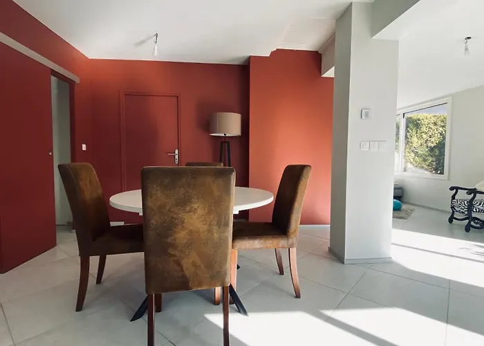 Maison *